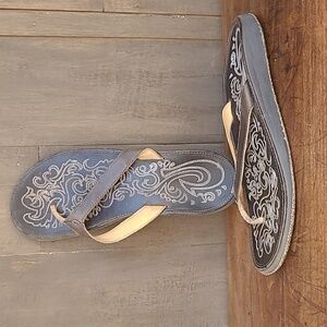 OluKai Blue and Cream Sandals